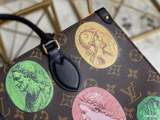 LOUIS ONTHEGO MM VUITTON 0524